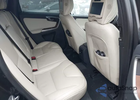 2015 Volvo Xc60 T6 Platinum из США, поврежденный, VIN YV4902RM4F2668984